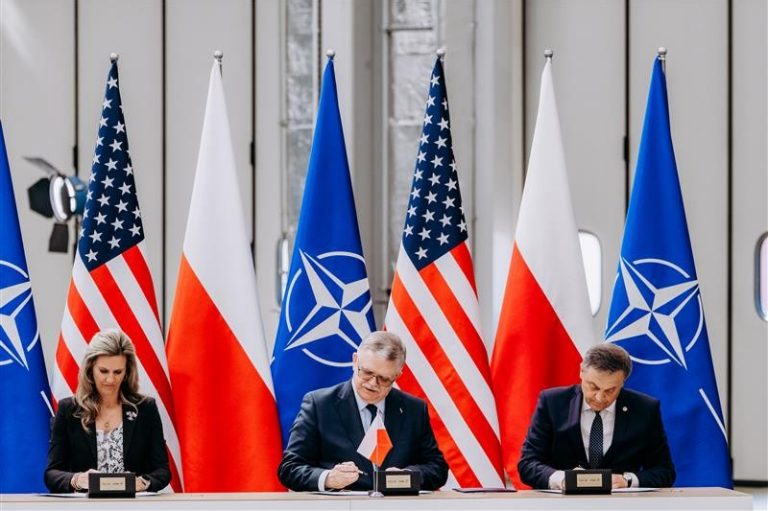 Lockheed Martin i WZL-1 nawiązują współpracę w zakresie wsparcia eksploatacji floty śmigłowców AH-64E Apache dla Sił Zbrojnych RP